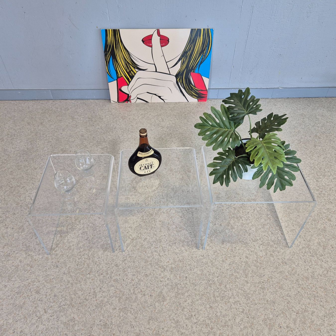 Tische: 3er Set 1980 Plexiglas Acryl Coffee-Table Beistelltisch – Gebraucht aus Nottwil von Wondewa-Shop 2