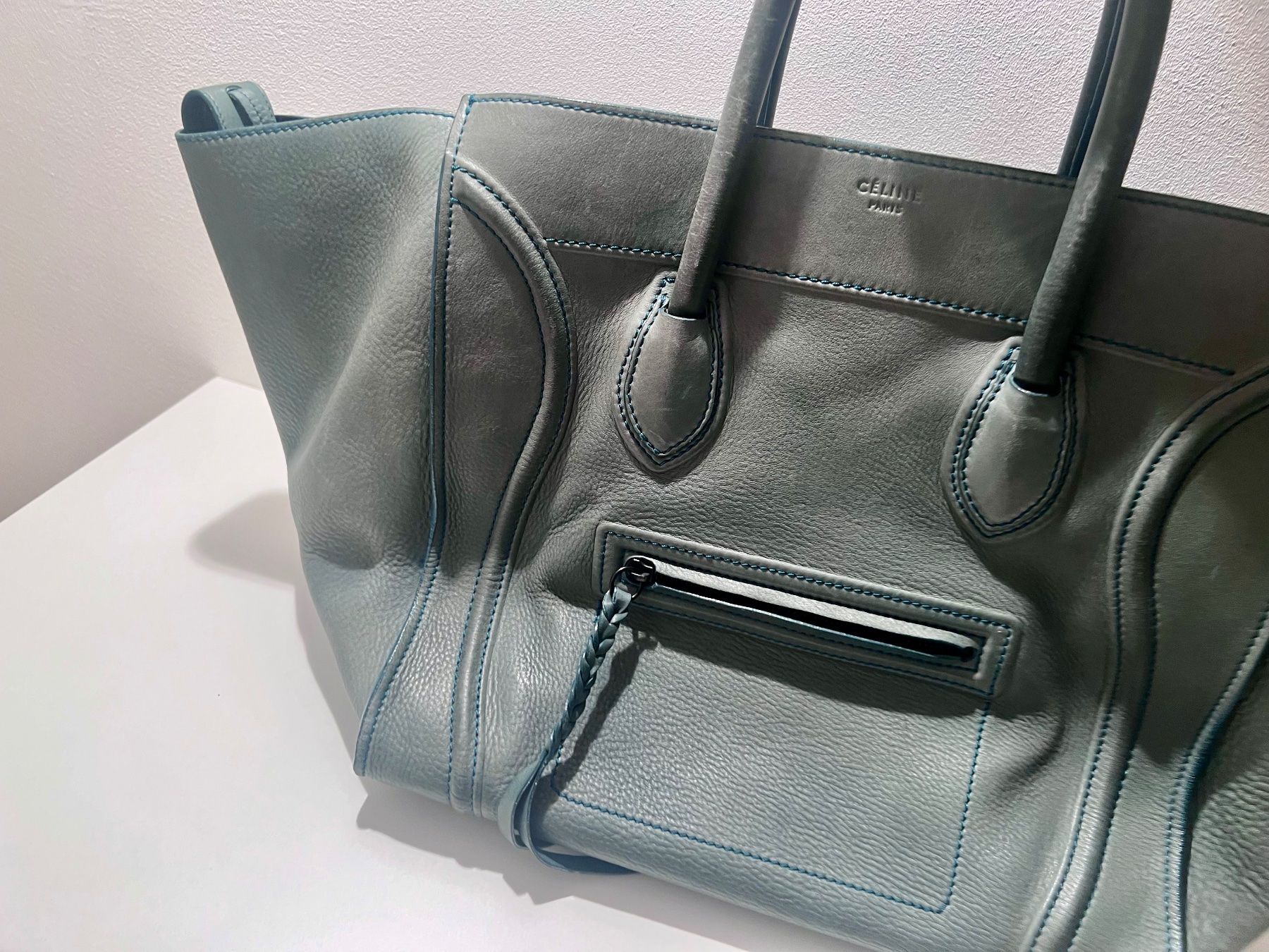 Celine Taschen für Damen: Céline Bag - Phantom Large Luggage, seltene Farbe – Gebraucht aus St. Gallen von Floomer