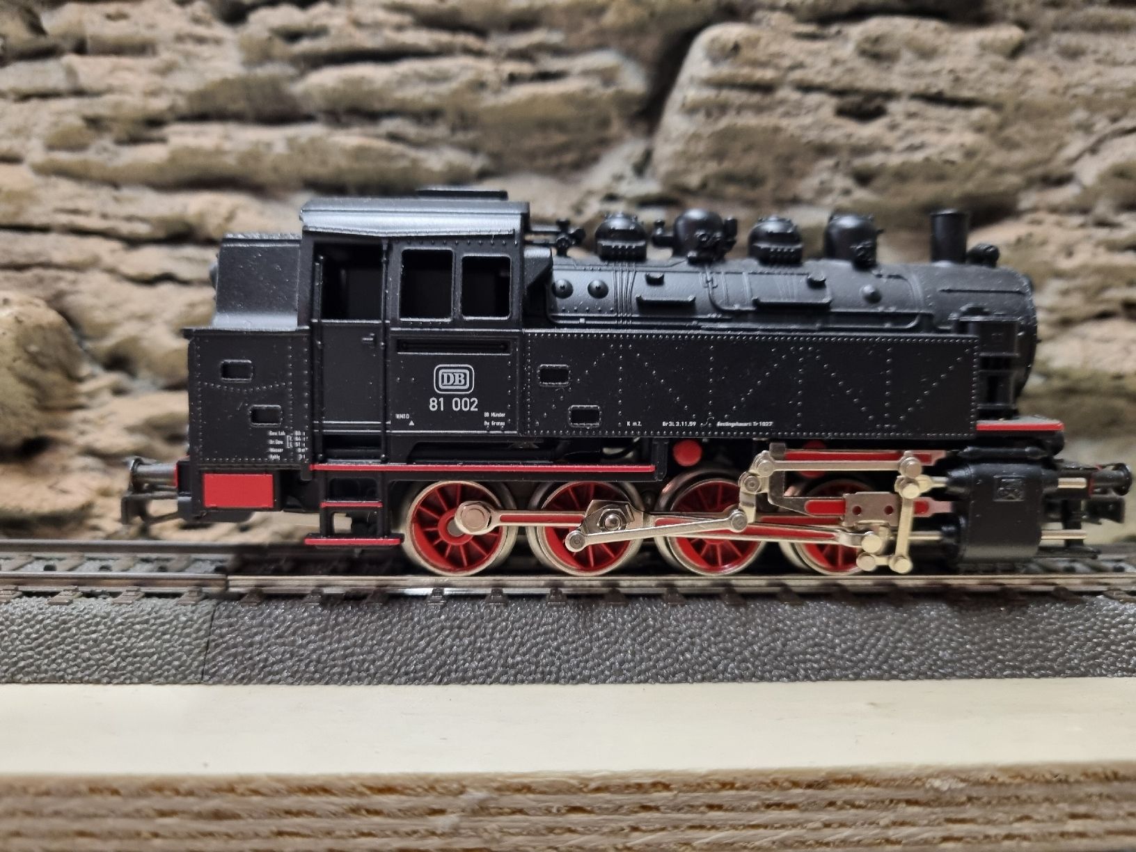 Märklin Modellini di ferrovie: Märklin Dampflok BR 81 DELTA – Usato da Schöftland venduto da mokele2 3