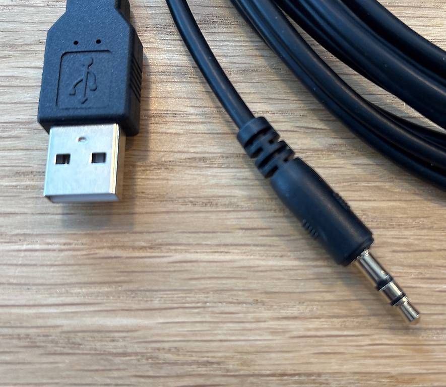 Cavi: Verlängerung USB und 3.5mmm-Klinke - 2m – Usato da Horgen venduto da NeuInZH 4