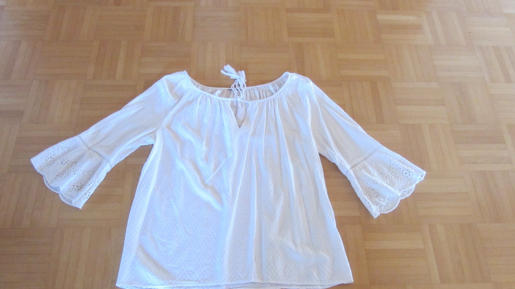 C&A Tuniques: Blouse blanche originale 42-44 – D'occasion à Oberried FR par berg04