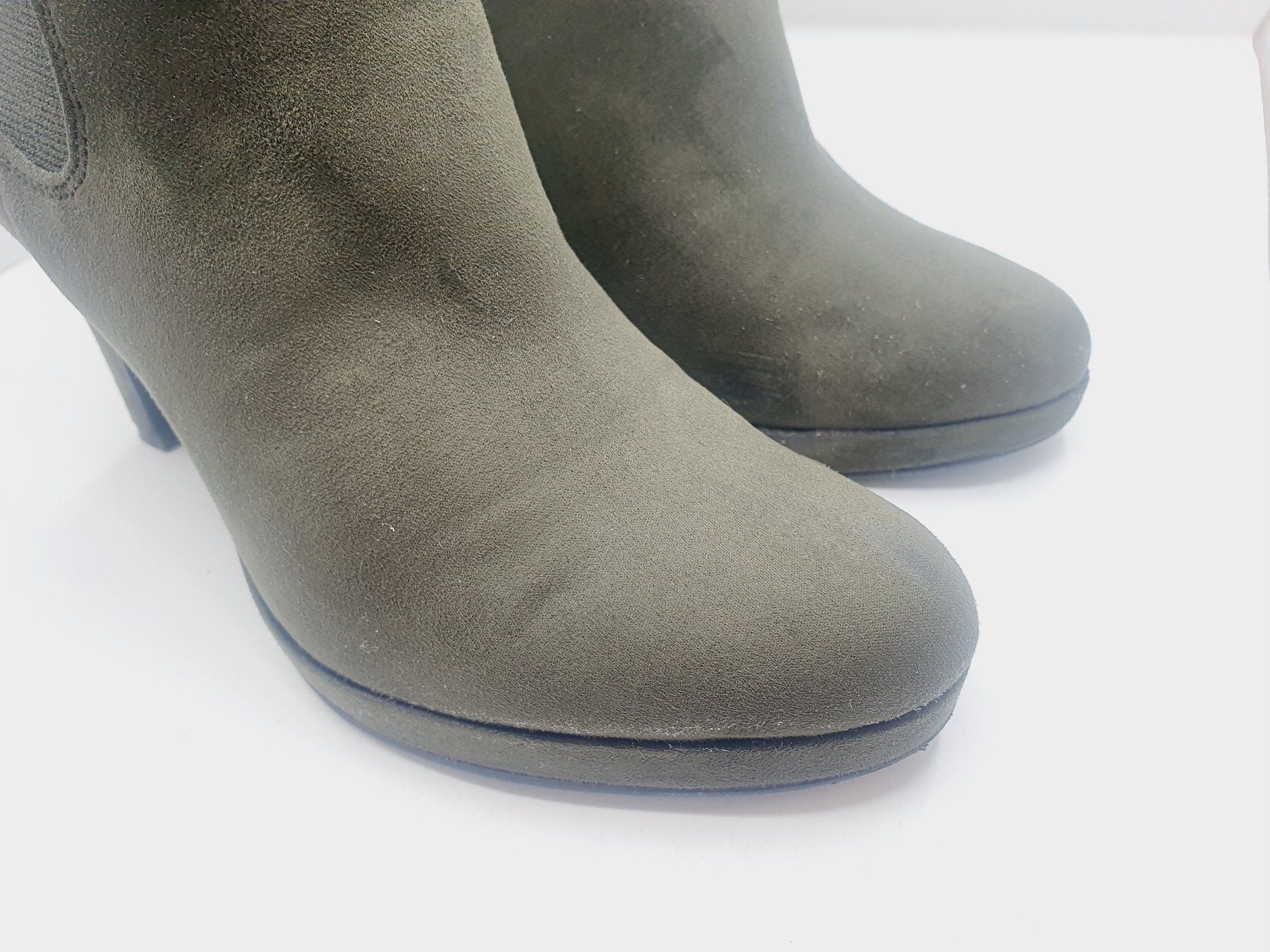 Tamaris Scarpe da donna: Stiefelette Veloursleder Gr. 35 – Usato da Edlibach venduto da flairaffair 5