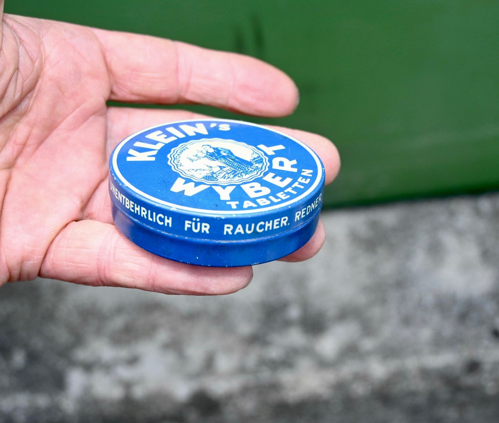 Barattoli: alte Blechdose WYBERT Tabletten ANDRE KLEIN Basel Für Redner – Usato da Pfaffhausen venduto da mono_rec 2