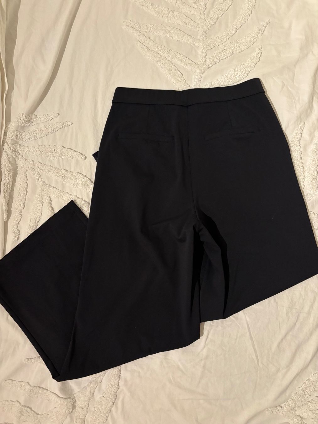Halara Pantalons: Elegante Halara Pants – Neuf (Voir description) à Zürich par hue_82qd 2