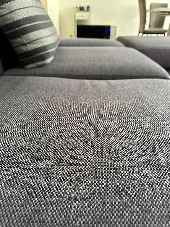 Sofas: Canapé en excellent état. – Gebraucht aus Bouloz von var_2df5 2