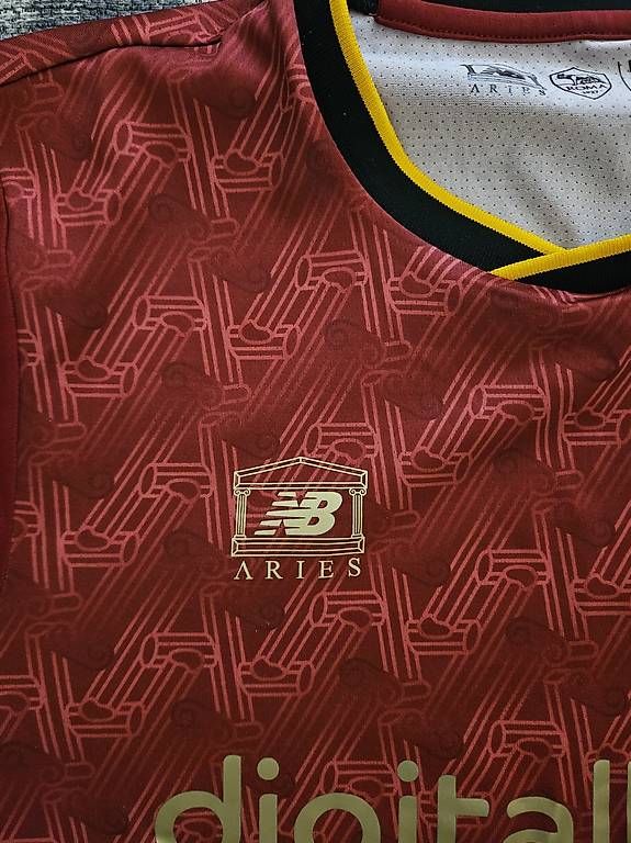 Canottiere & Pantaloni: As Roma × Aries Trikot – Usato da Dottikon venduto da damianolucia98 1