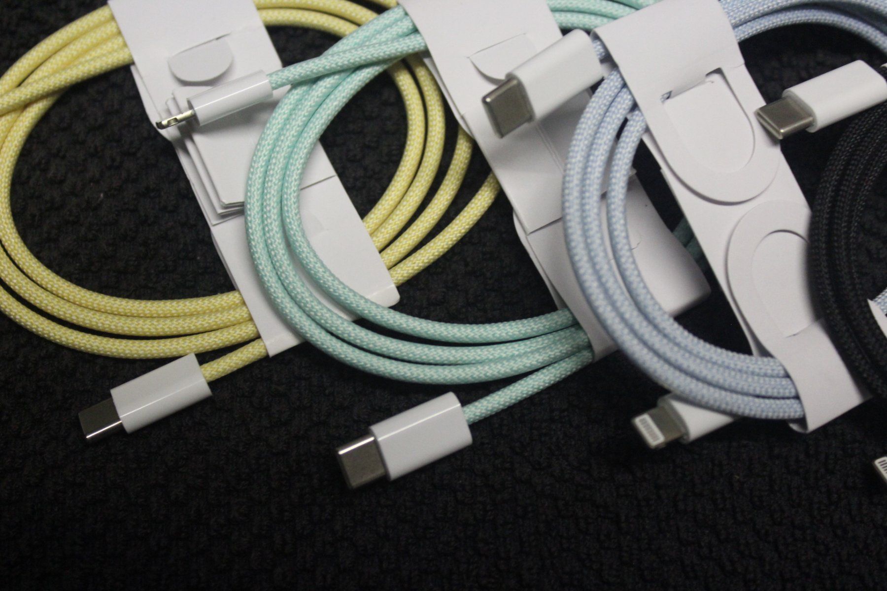 Cavi: 4er Set geflocht Ladekabel USB-C Lightning iPhone Mix Farben – Nuovo (secondo la descrizione) da Kirchdorf AG venduto da Apost008 1