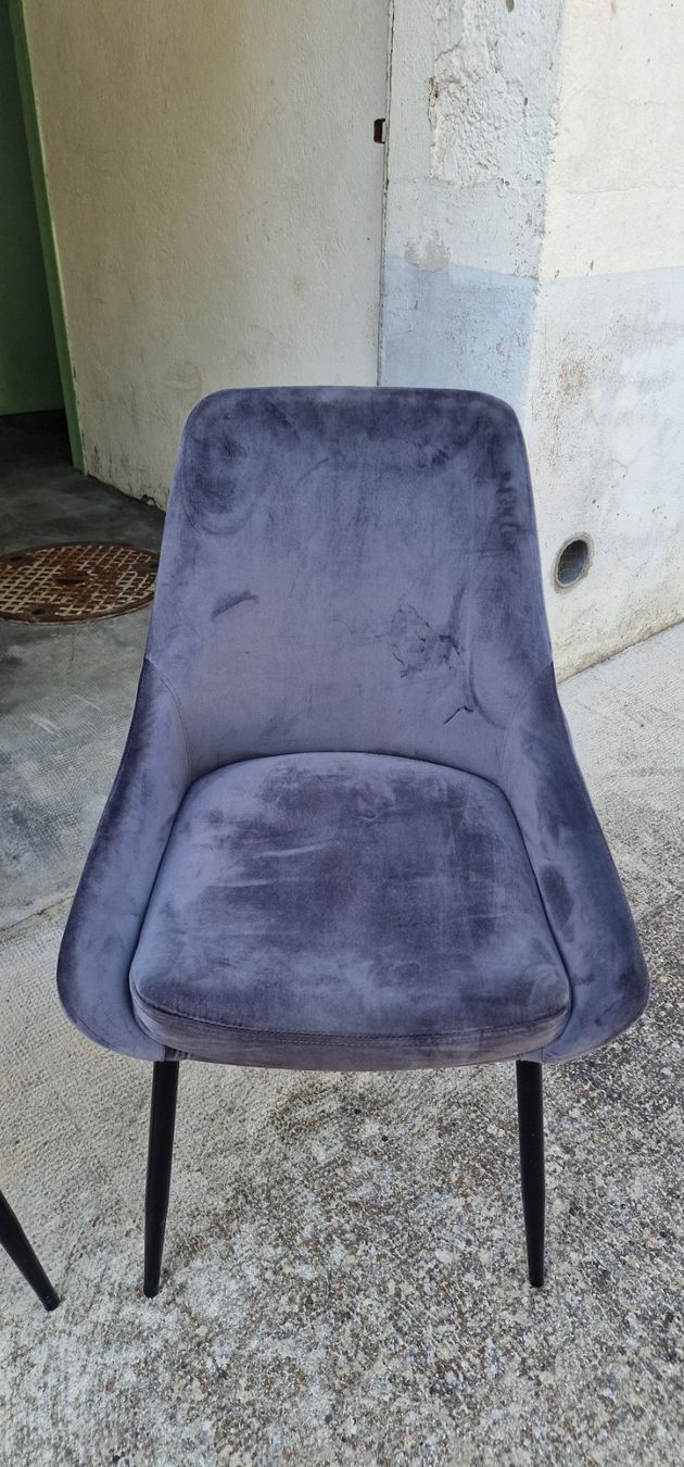 Stühle: Chaises Velours Gris (4 chaises) – Neu (gemäss Beschreibung) aus Vernier von dyl_8v8k 5