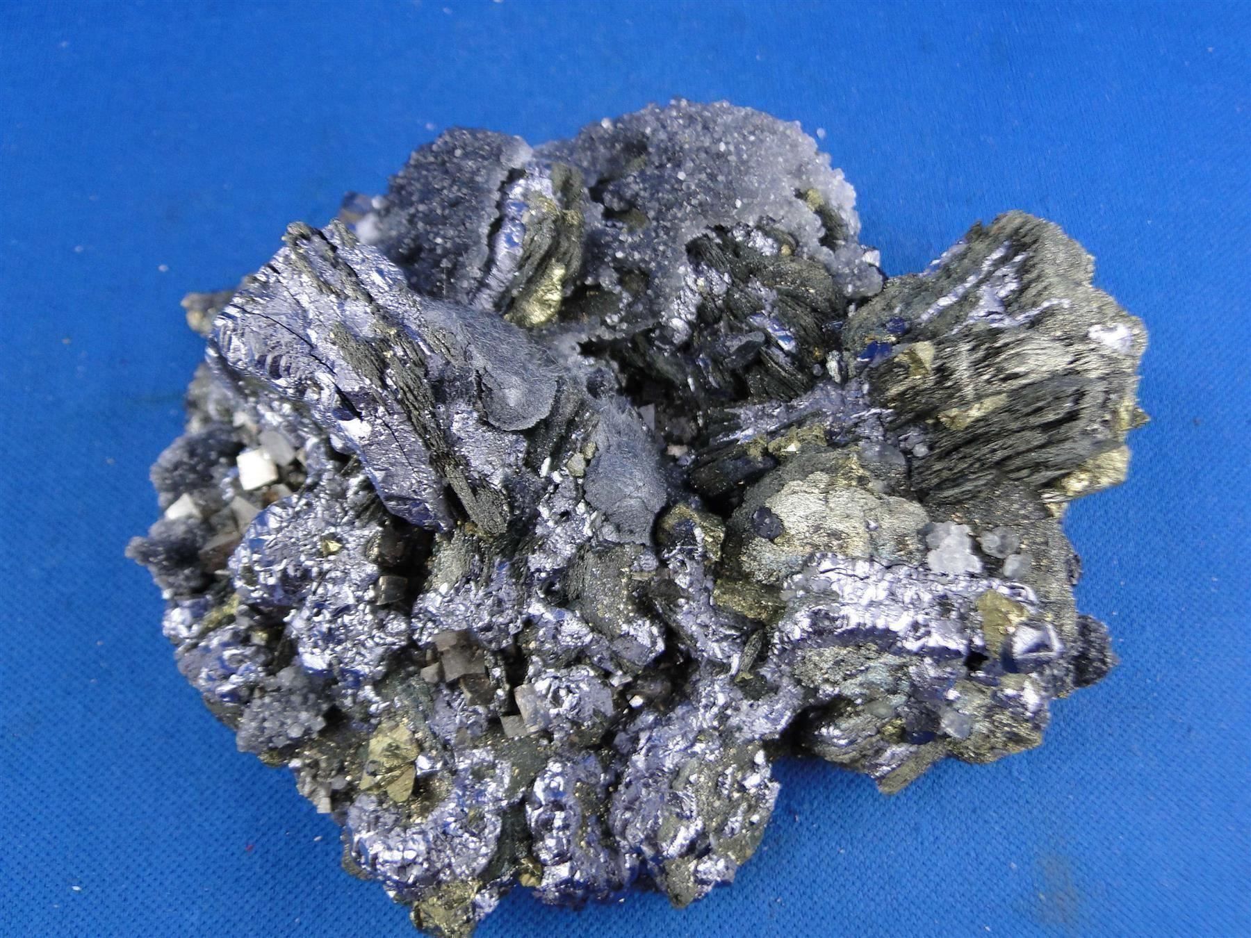Minerali & Pietre curative: Pyrrhotit mit Galena – Usato da Schinznach Bad venduto da Demerald 4