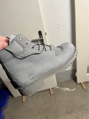 Timberland Herrenschuhe: Hellgrau Timberland Boots in 38 – Gebraucht aus Winterthur von Natcl 2