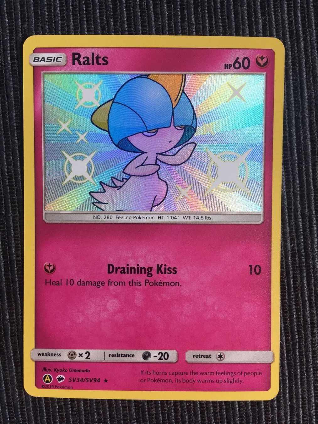 Pokémon Carte collezionabili: Pokemon Ralts Shiny Hidden Fates – Nuovo (secondo la descrizione) da Wabern venduto da Collectfun