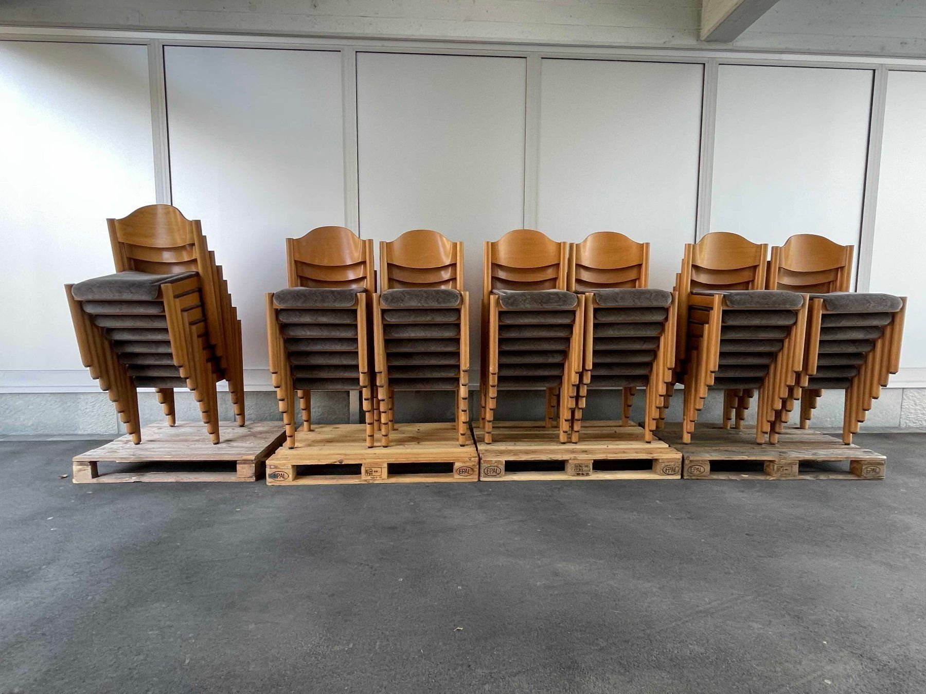 Sedie: Holzstuhl mit gepolstertem Sitz – Usato da Nussbaumen AG venduto da Emeier23 6