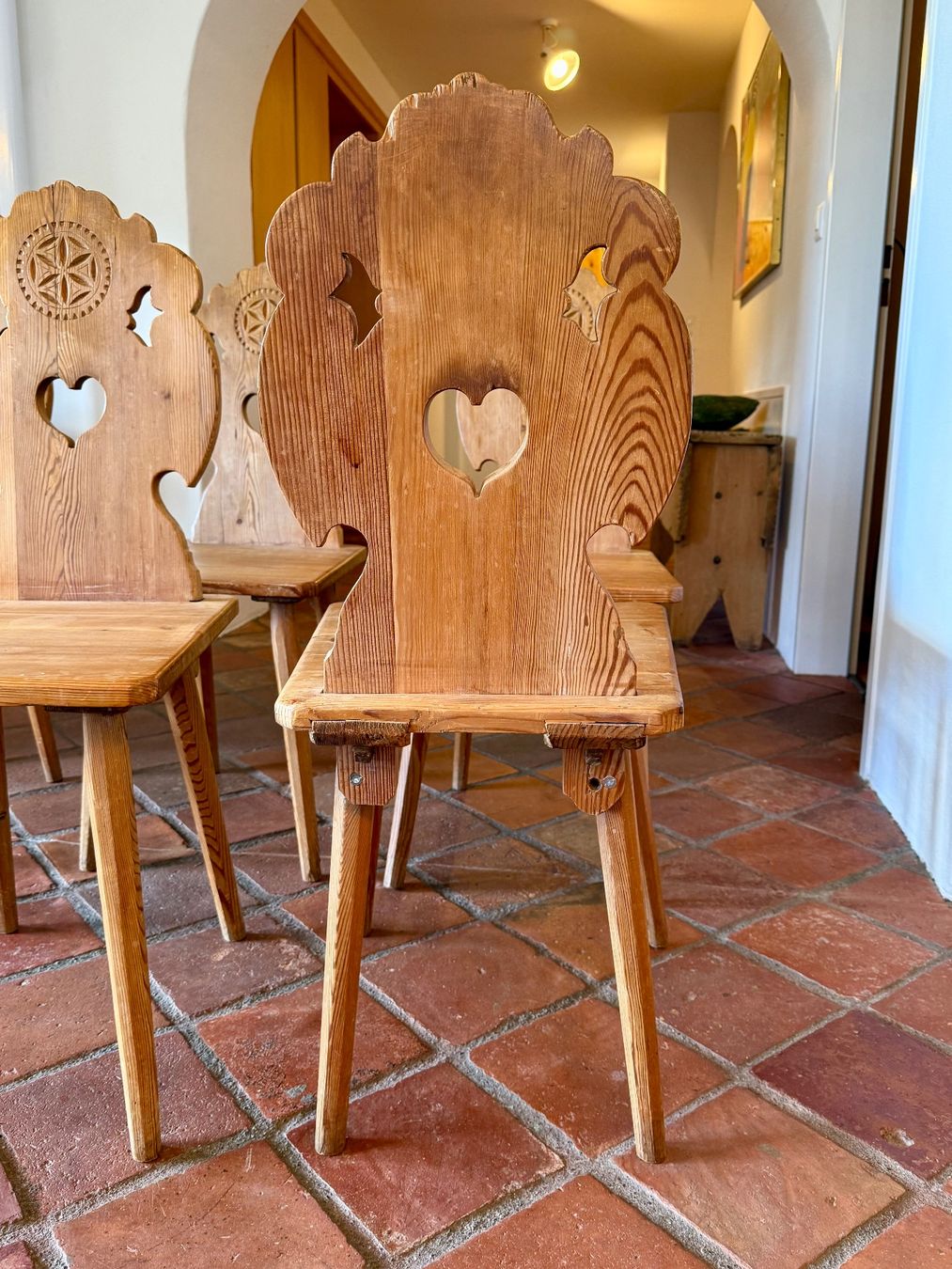 Chaises: 6 antike Schweizer Bauern-Stabellenstühle – D'occasion à Davos Dorf par rsp_55PP 1
