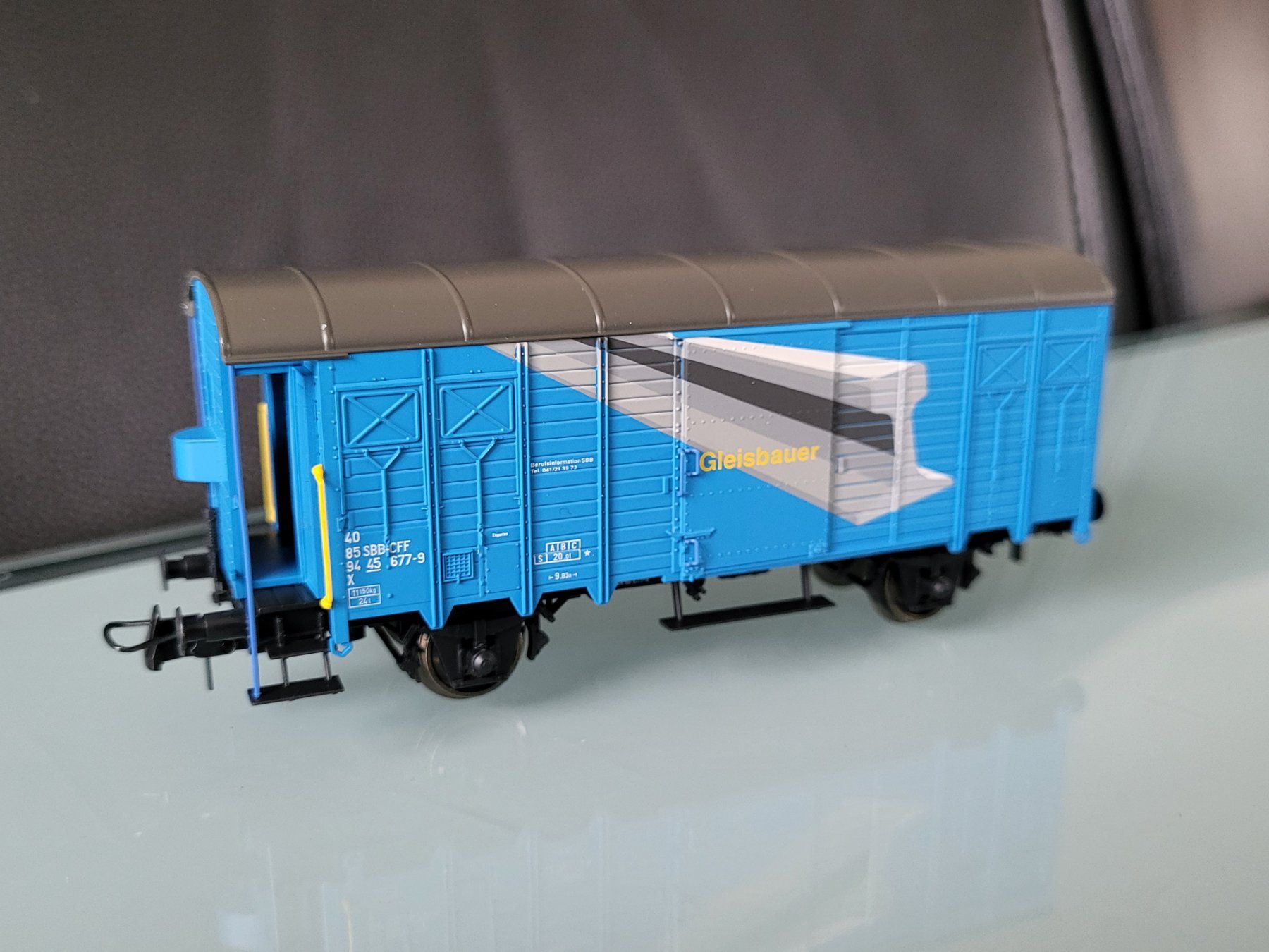 Roco Modellini di ferrovie: H0  ROCO  SBB  3 Stk. Güterwagen – Usato da Oberburg venduto da sensetal 2