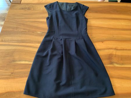 Navyboot dunkelblaues Etuikleid Grösse 36
