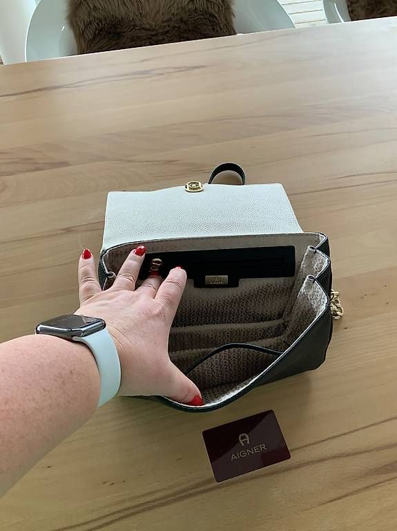 Borse da donna: Handtasche von Aigner – Nuovo e nell'imballaggio originale da Wil SG venduto da ell_zj57 3