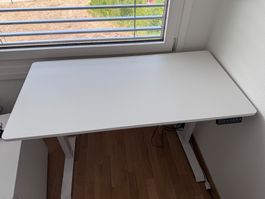 Höhenverstellbarer Bürotisch von Contini 120x60cm weiss