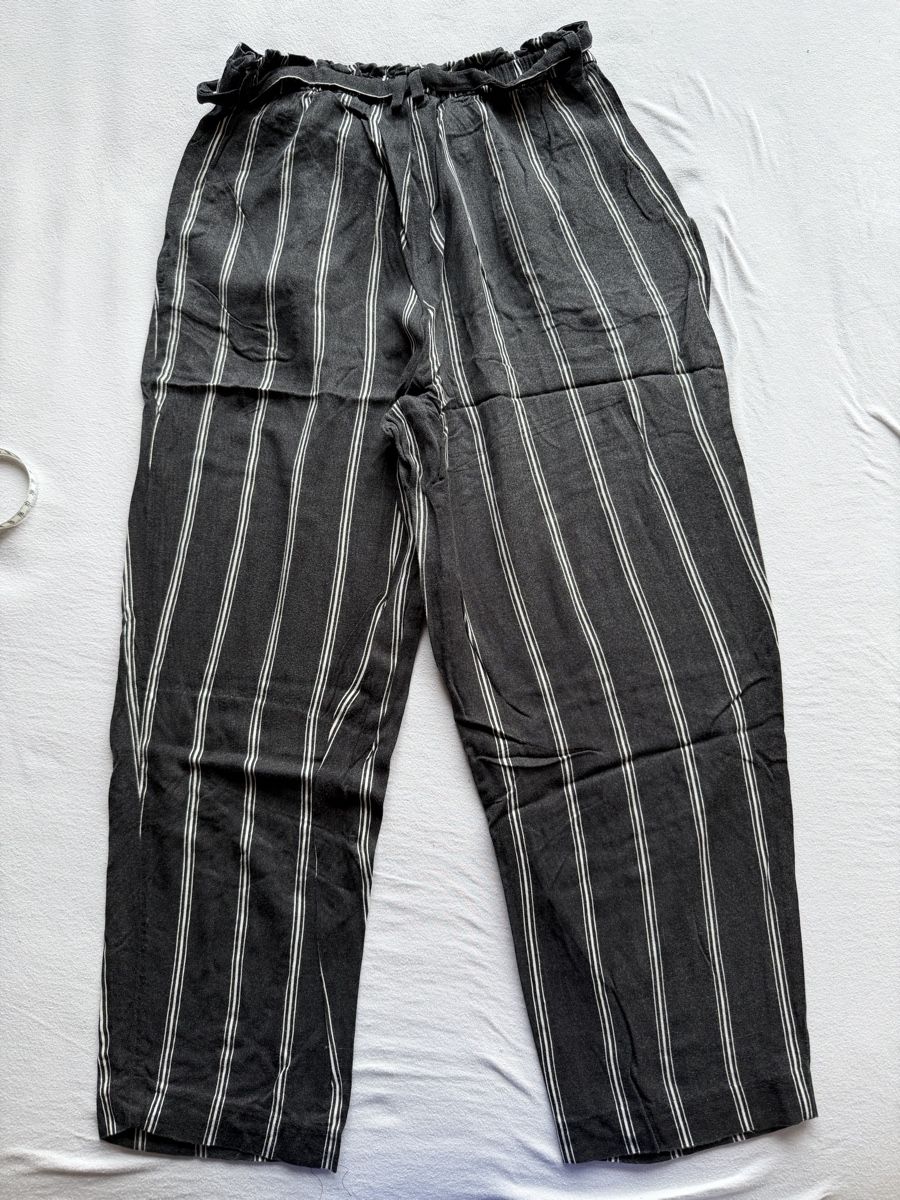 H&M Pantaloni: H&M Stoffhose / 40 – Usato da Kleinandelfingen venduto da lau_10 4