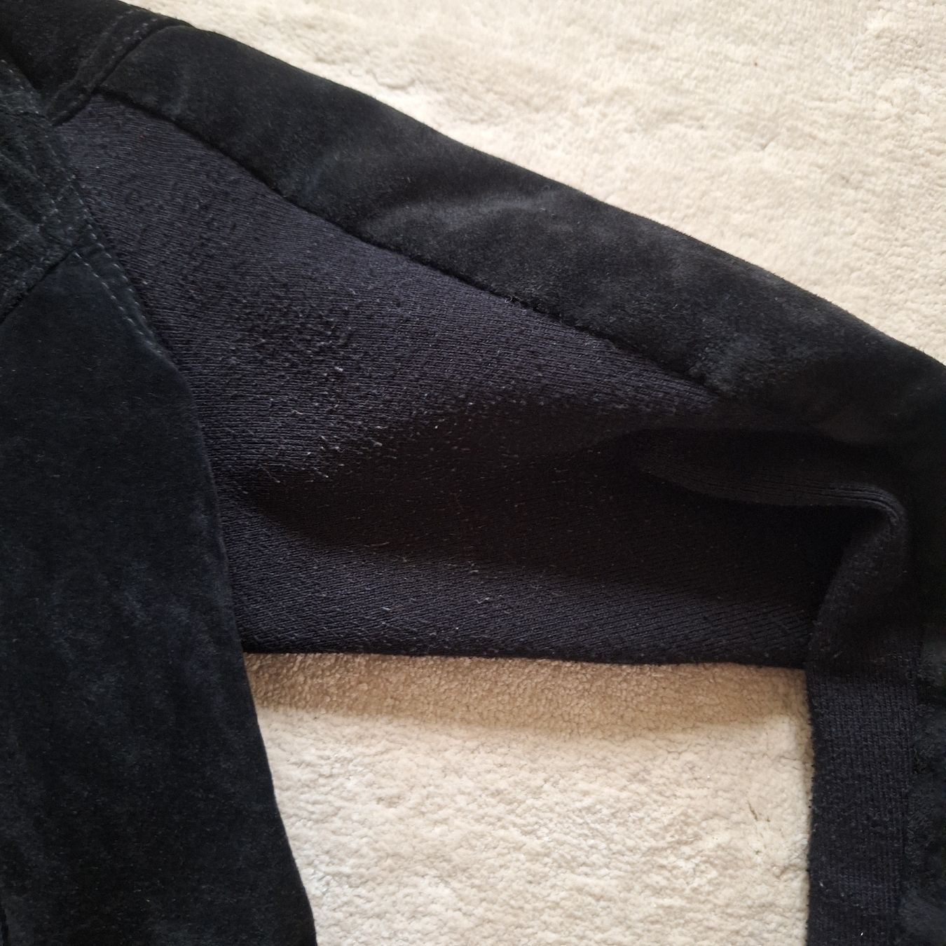 Giacche: Vero Moda Wildlederjacke, schwarz, Grösse L – Usato da Aeugstertal venduto da firefly33 2