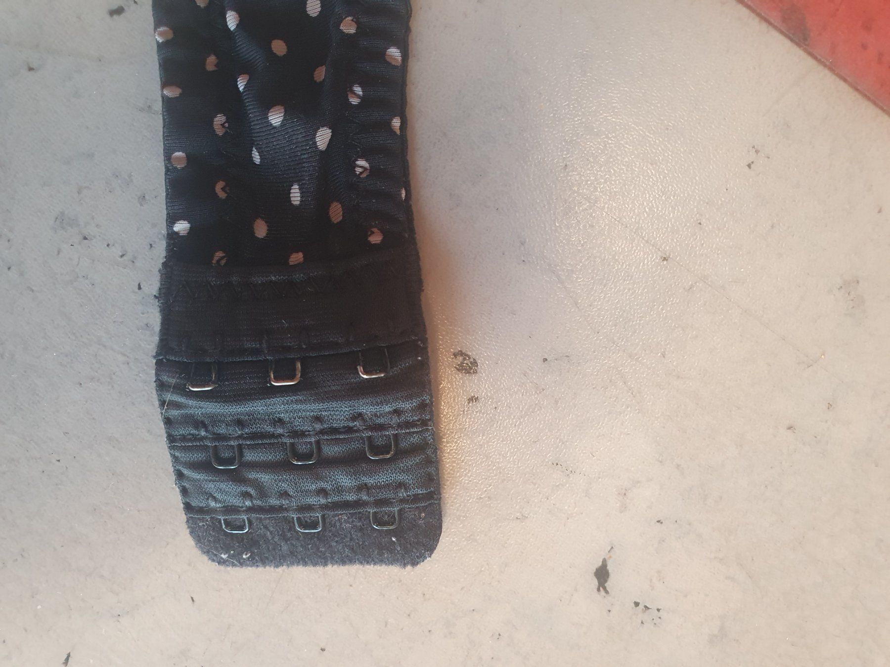 Altra biancheria intima: BH – Usato da Moosseedorf venduto da Sonnenschein.. 2