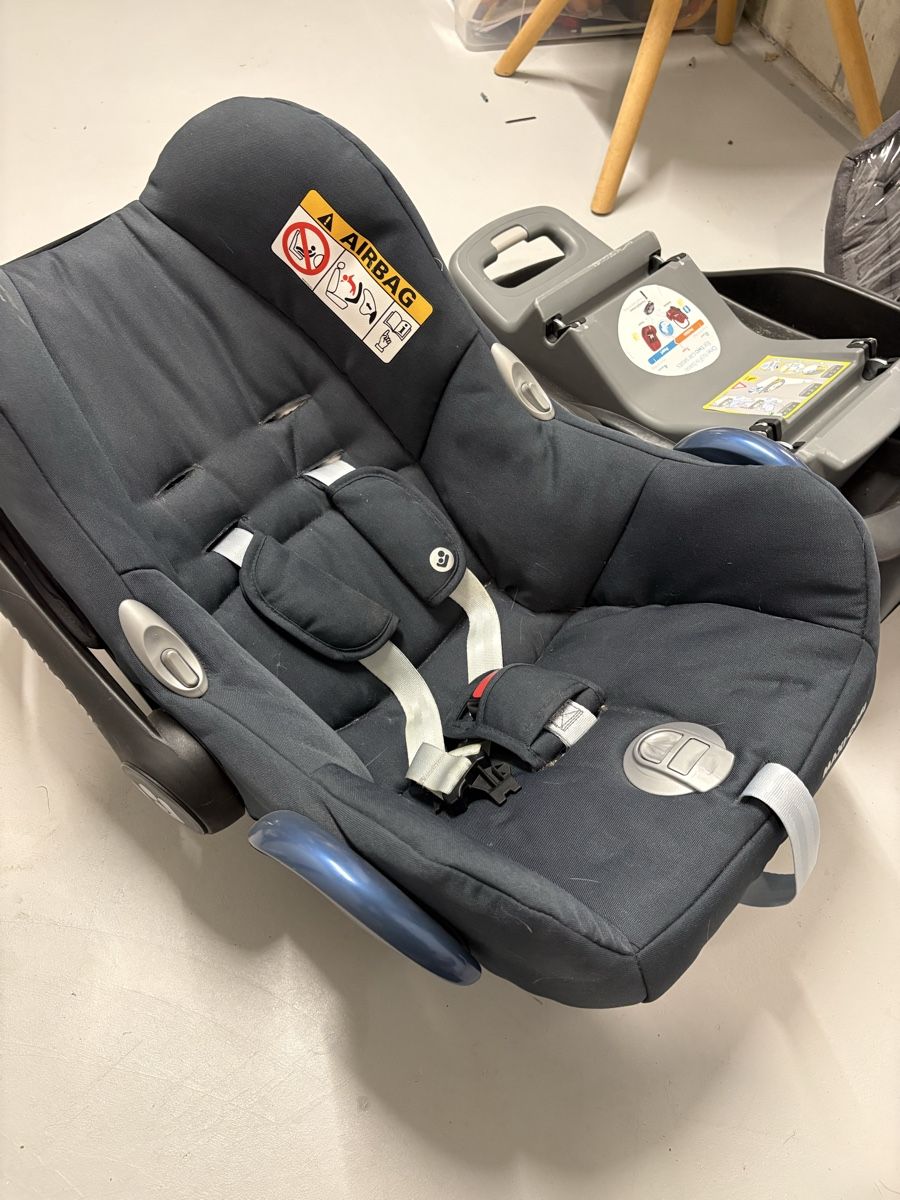 Maxi-Cosi Seggiolini per auto: Autositz mit Isofix-Basis guter Zustand – Usato da Leuzigen venduto da Dom_81