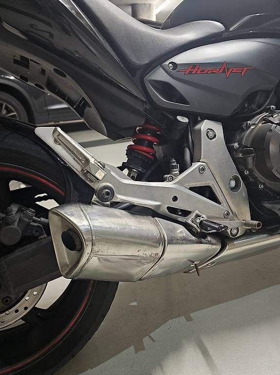 Strada: HONDA HORNET 600 – Usato da Genève venduto da Trunigram 4
