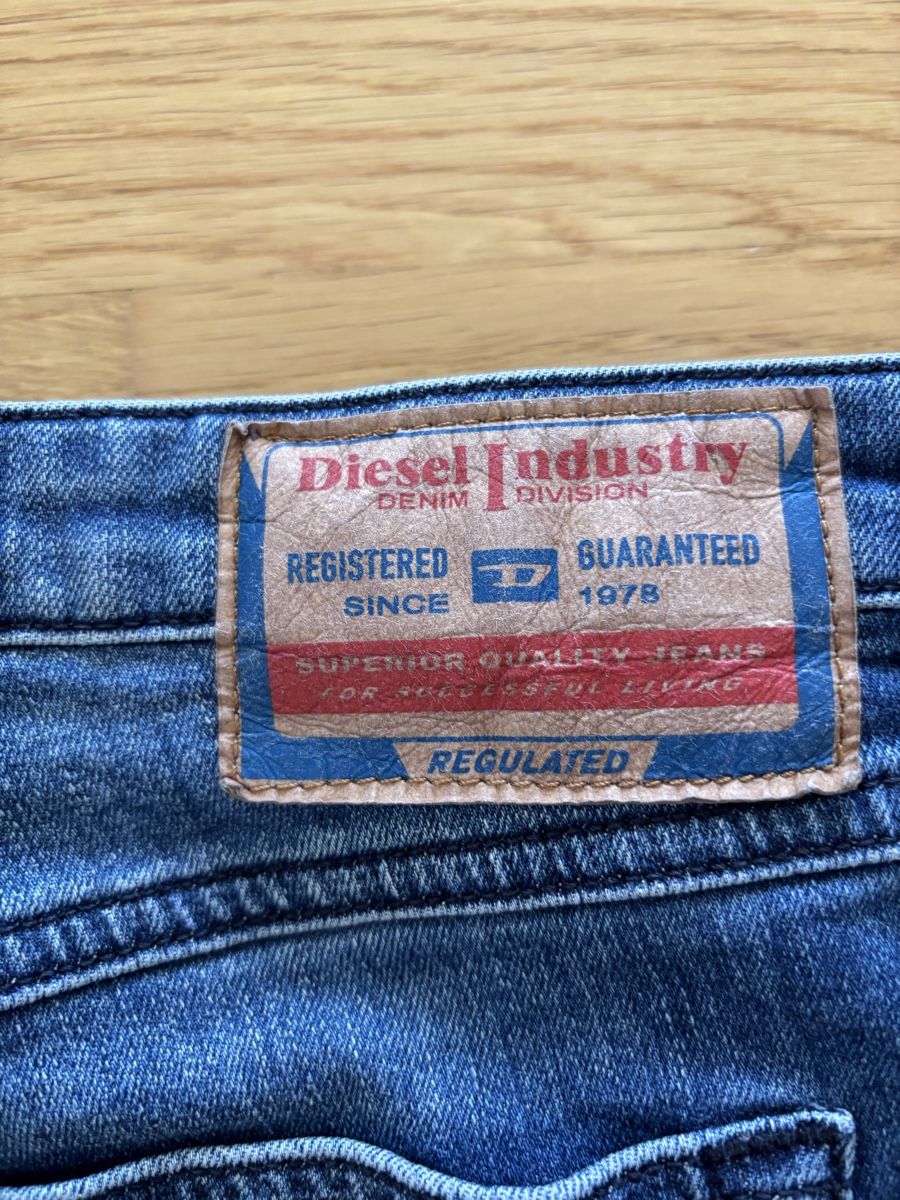 Diesel Jeans: Diesel Jeans W28 – Gebraucht aus Rüschlikon von cloudy_scotch 2