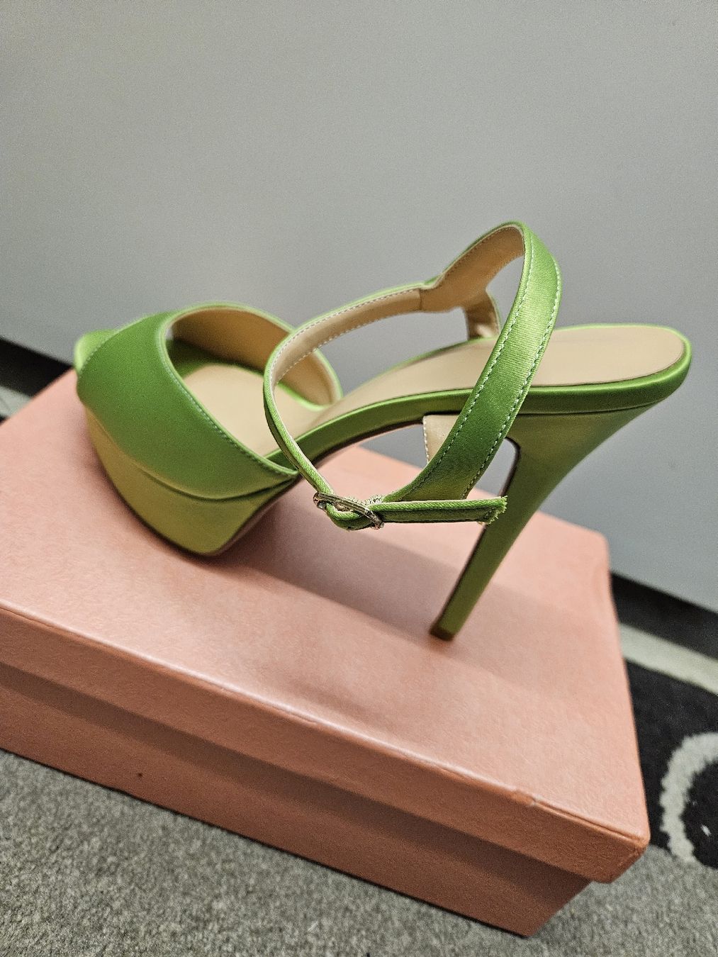 Scarpe da donna: Elegante Damen Pumps – Nuovo e nell'imballaggio originale da Dachsen venduto da Topparts1 1