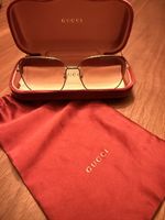 Gucci Sonnenbrille mit Etui und Beutel .