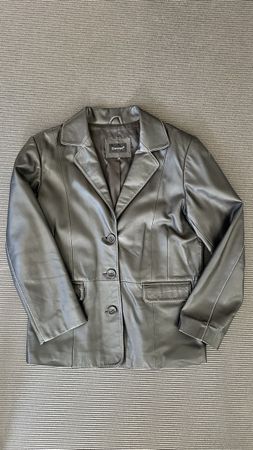 Veste en cuir véritable Essentiel noir taille 42