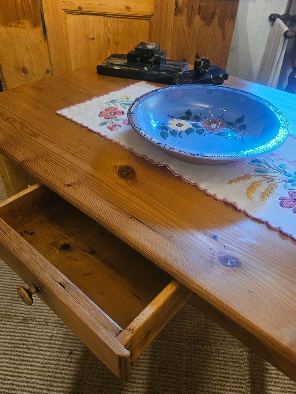 Tische: Tisch um 1860, in Tanne – Gebraucht aus Worb von bz2009 3