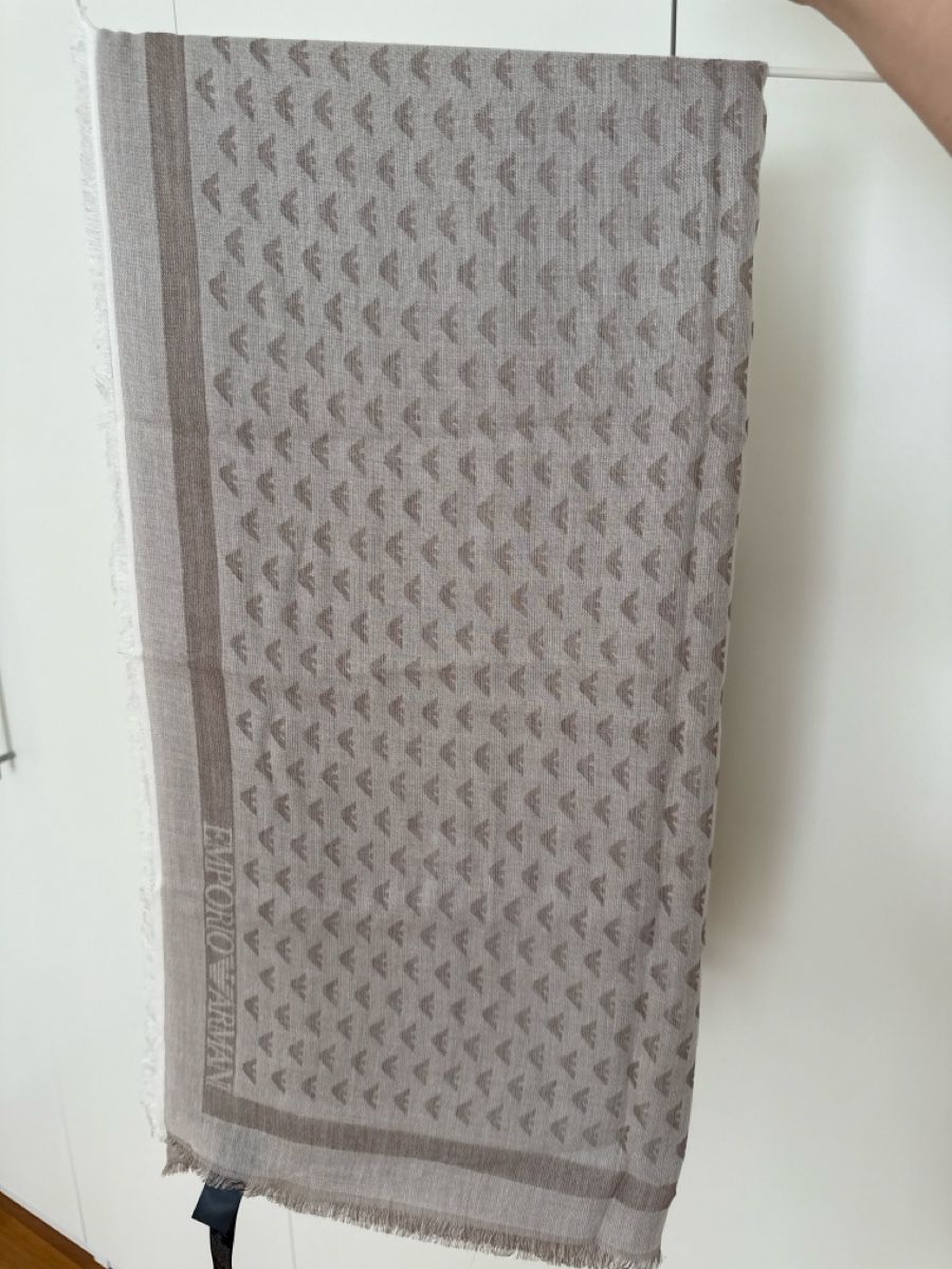Armani Foulard & Sciarpe: Emporio Armani Tuch, neuwertig – Nuovo (secondo la descrizione) da Zürich venduto da Snowball99 1