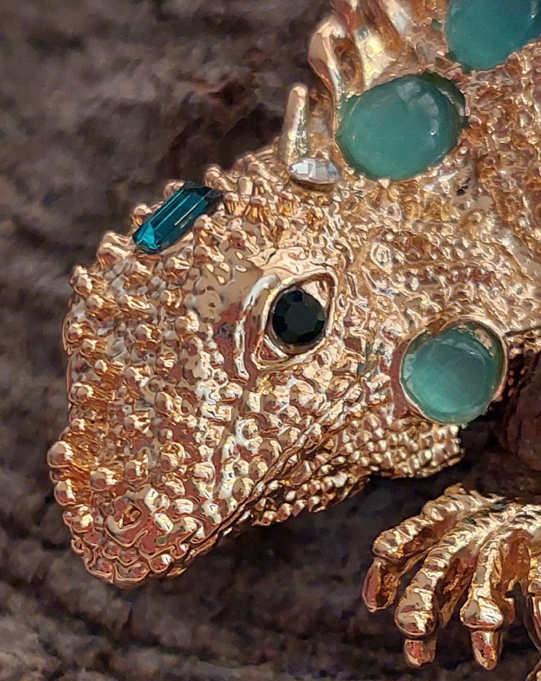 Broches & Aiguilles: Coole Chamäleon Eidechse Brosche, Goldfarben, – Neuf (Voir description) à Oberwil BL par Hunajakakku 1