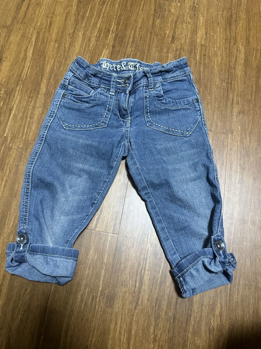 Pantaloni: Caprihose  dreiviertel Jeans Grösse 128 – Usato da Busswil venduto da billib 1
