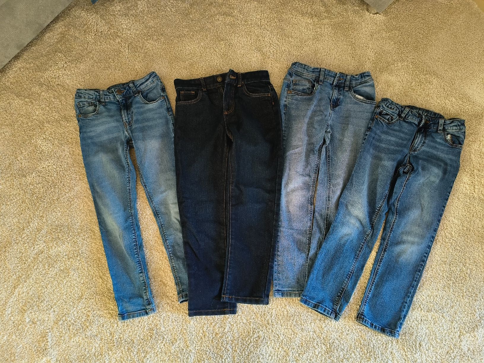 Pantaloni: Jeans Paket Gr. 134 – Usato da Gelterkinden venduto da ram_5vkp