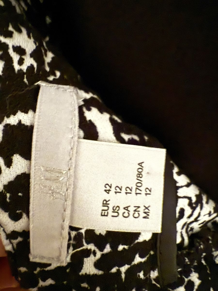 H&M Röcke: Jupe H&M – Neu (gemäss Beschreibung) aus Neuchâtel von ass_gdc7 5