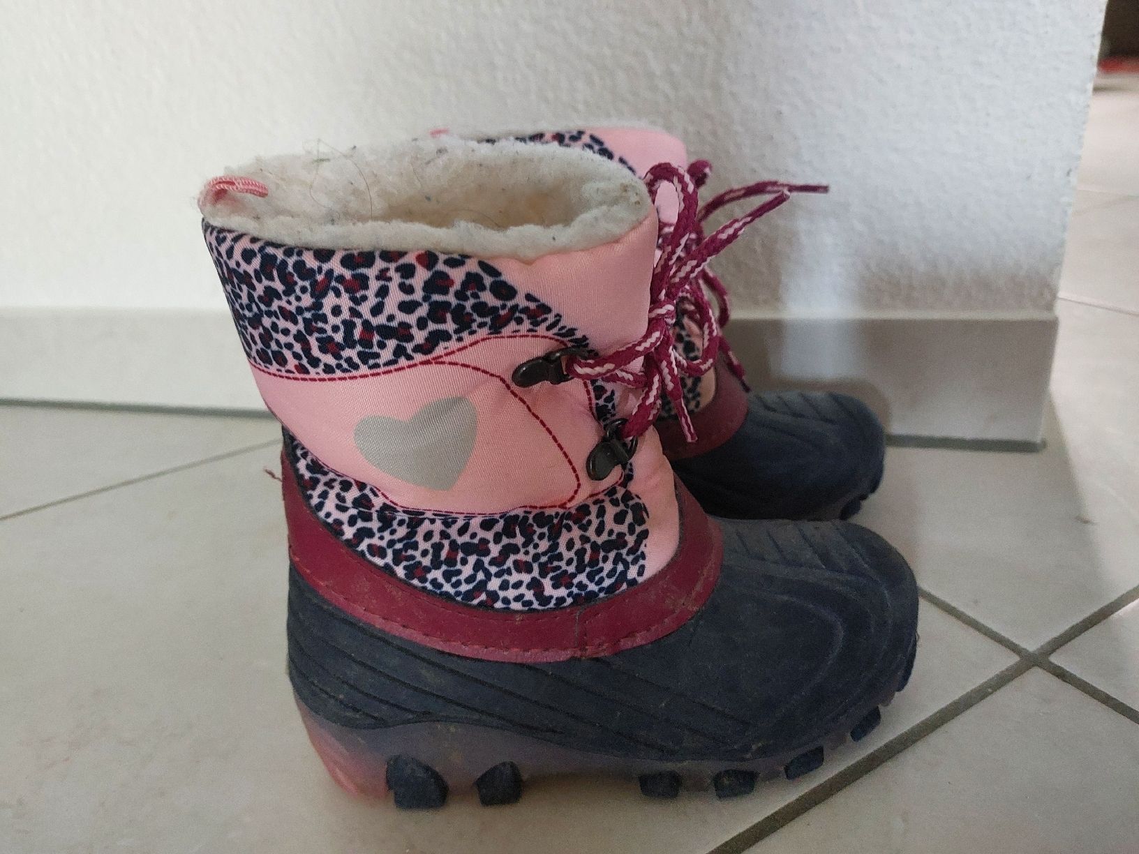 Scarpe per ragazze: Warme Kinder Winterstiefel Gr. 26, Pink mit Leopardemuster – Usato da Büttikon AG venduto da lca_v7pb 5