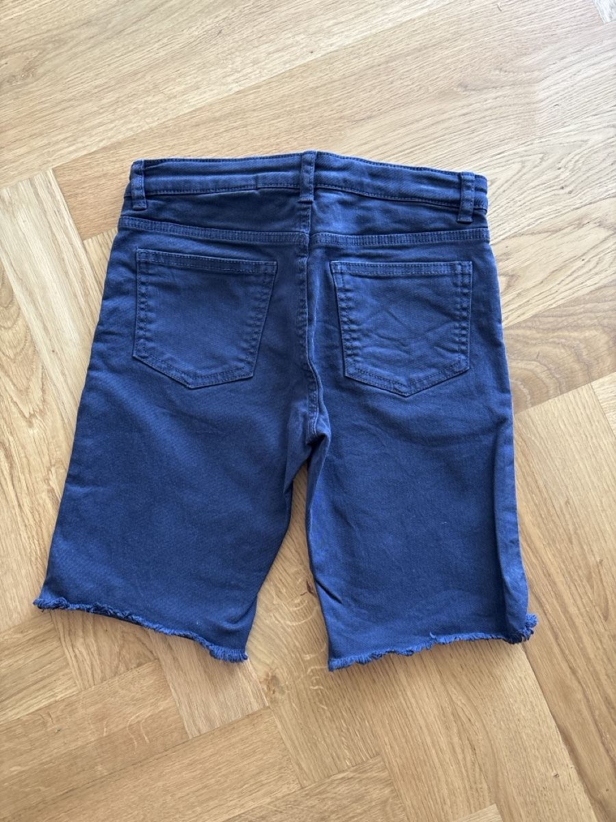 H&M Pantaloni: Shorts von H&M, Grösse 134 – Usato da Wohlen AG venduto da Michi761 1