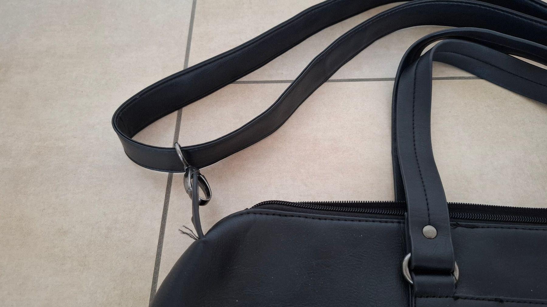 Borse da donna: Bershka Tasche / Umhängetasche – Nuovo (secondo la descrizione) da Rickenbach b. Wil venduto da Beautiful.Things 4