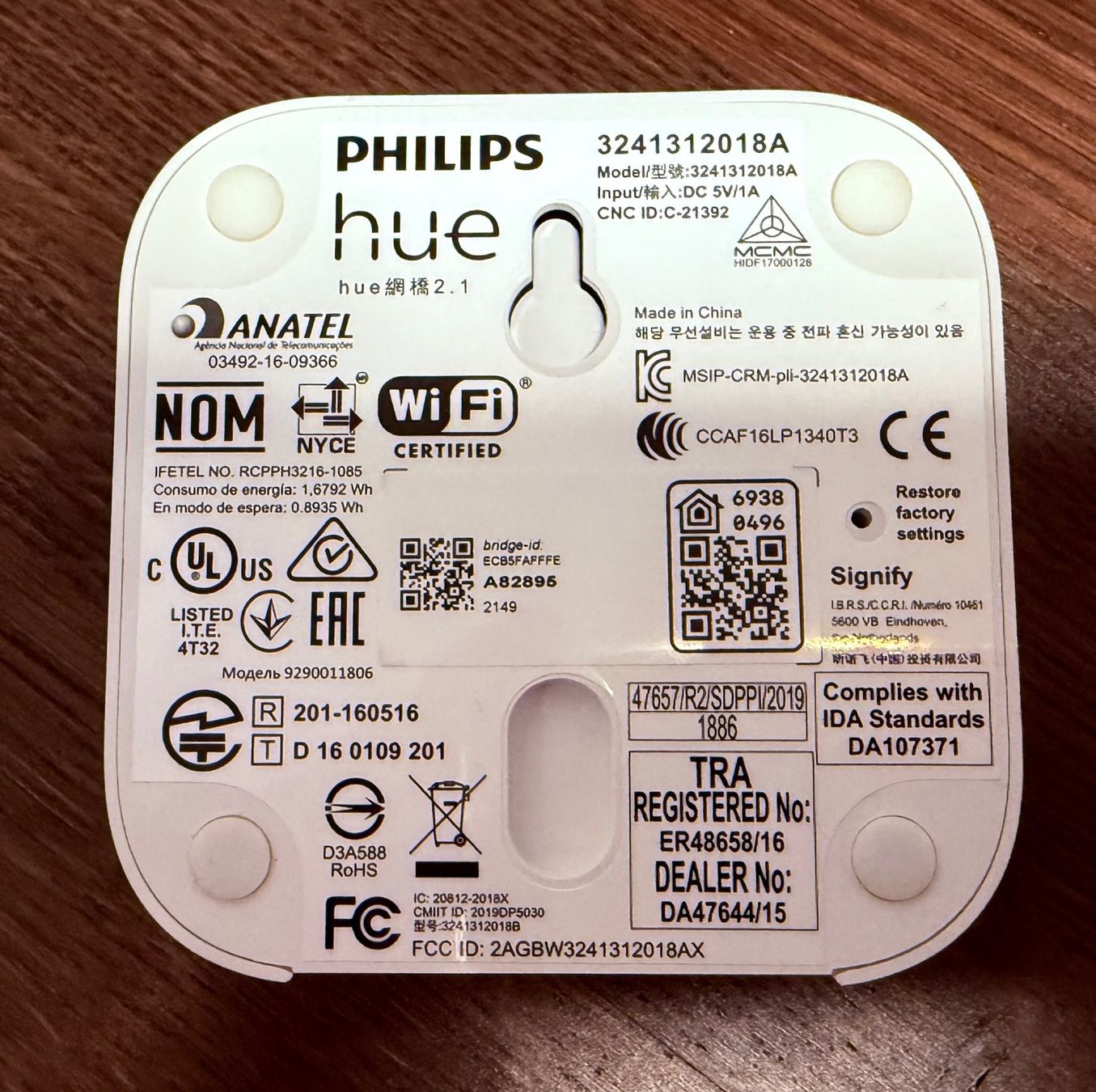 Philips Hubs & Switches: Philips Hue Bridge 2.1 – D'occasion à Regensdorf par michaljanata 1