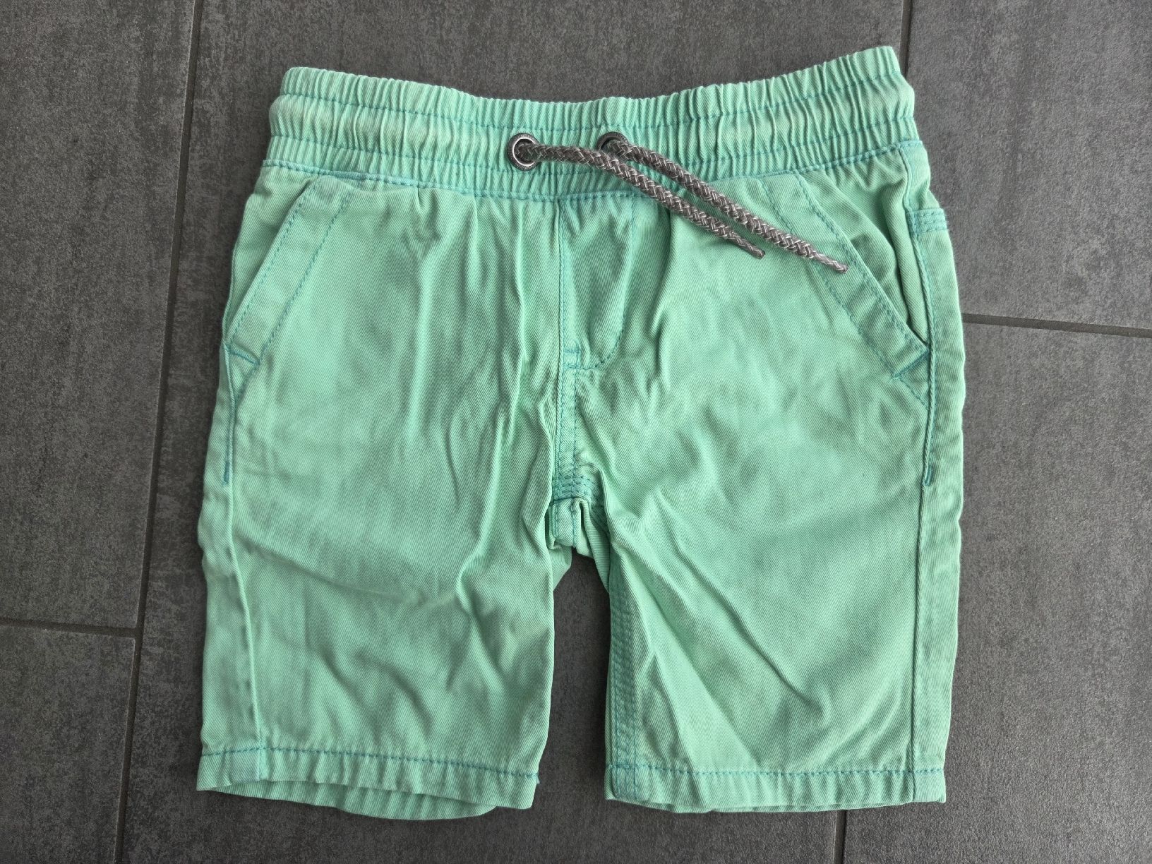 Pantalons: Sommer Shorts, Gr. 92 – D'occasion à Hüntwangen par ManuM2014