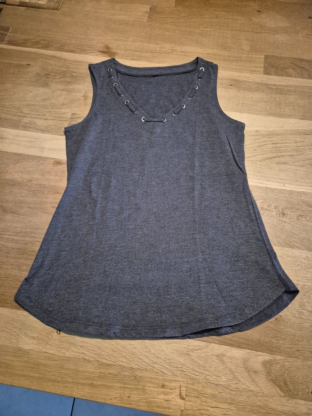 Tops: Neu: Trägershirt / Top Gr. XS – Neu (gemäss Beschreibung) aus Urtenen-Schönbühl von Lari1