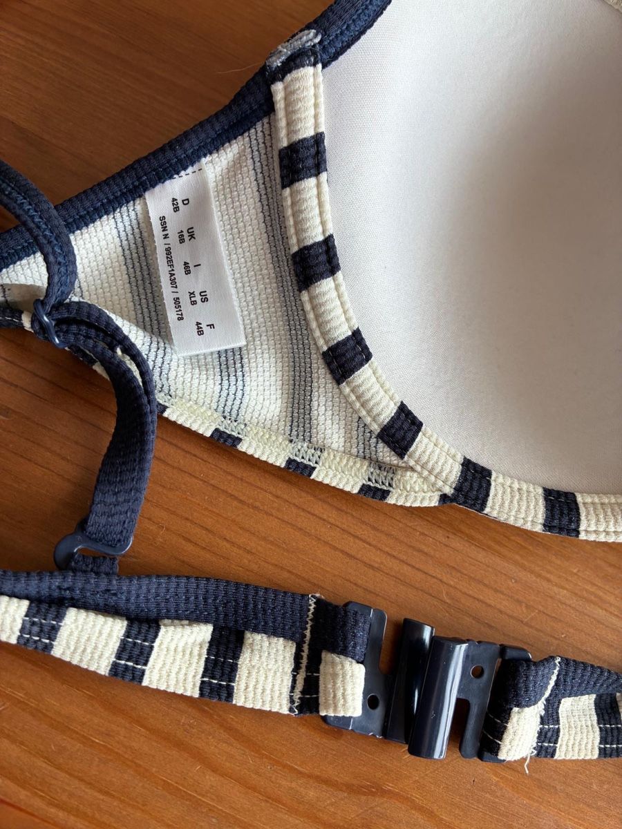 Esprit Kleiderpakete: Bikinis Esprit Grösse 42B – Gebraucht aus Rotkreuz von ZG6343 6