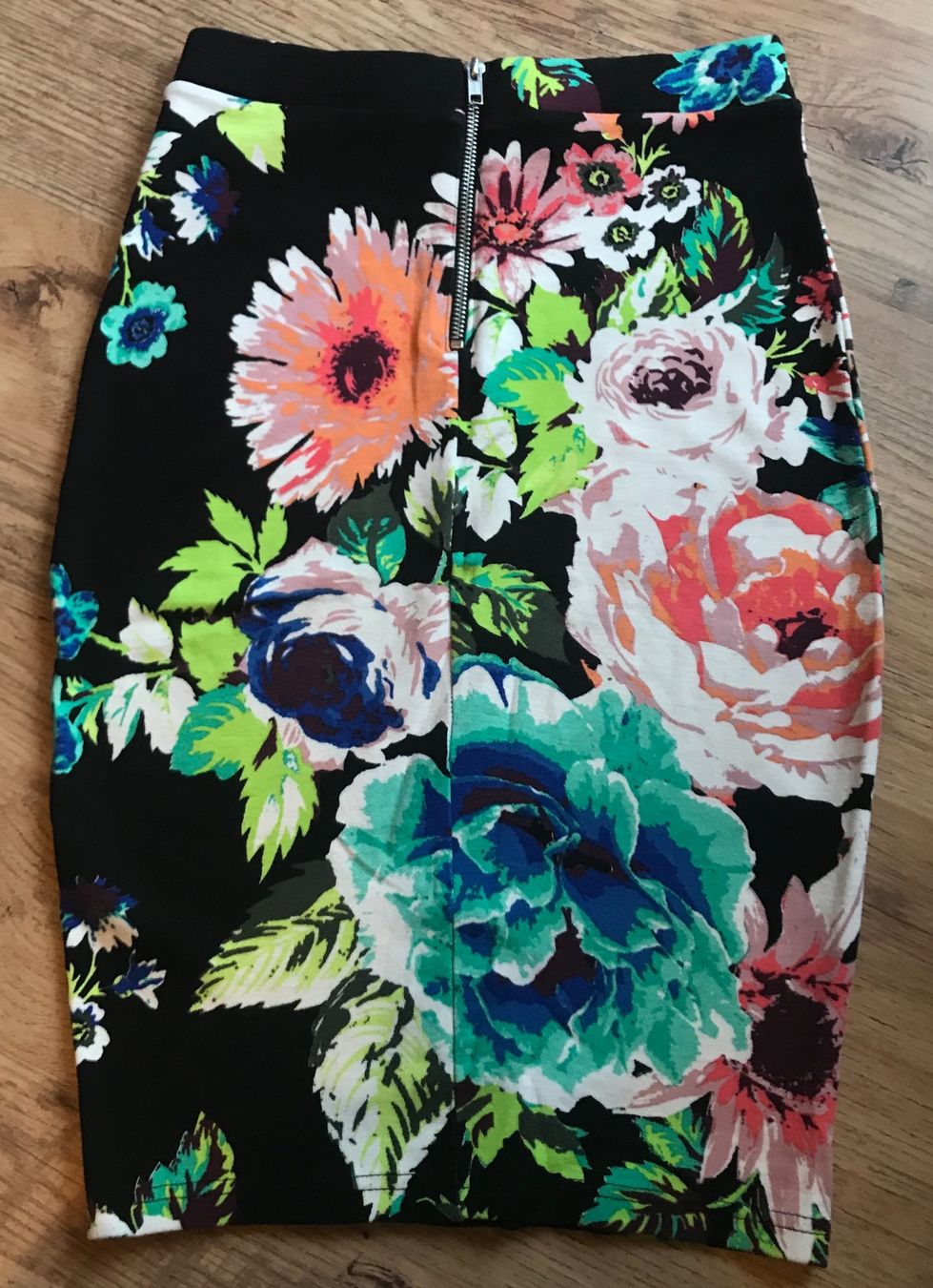 Gonne: H&M Blumenmuster Bleistiftrock XS – Usato da Embrach venduto da lau_2gtp 1