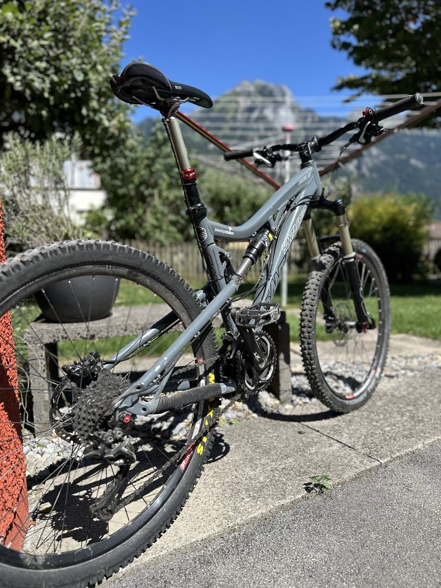 Santa Cruz Biciclette: Santa Cruz Blur LT – Usato da Riedern venduto da Fadrinski