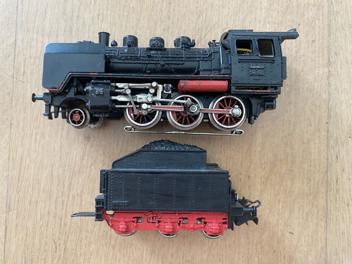 Märklin Modellini di ferrovie: Märklin Dampflok DA800 – Usato da Zürich venduto da Kiron 1