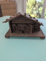 Boîte Chalet Nestlé Vintage en Bois Sculpté, Rare!