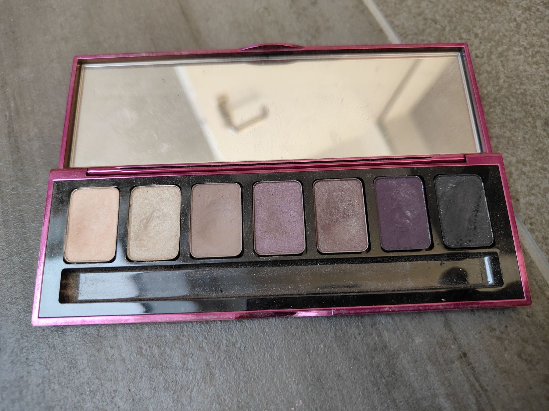 Make-up: Lidschattenpalette in Lila-Tönen – Usato da Kriens venduto da Ivana4