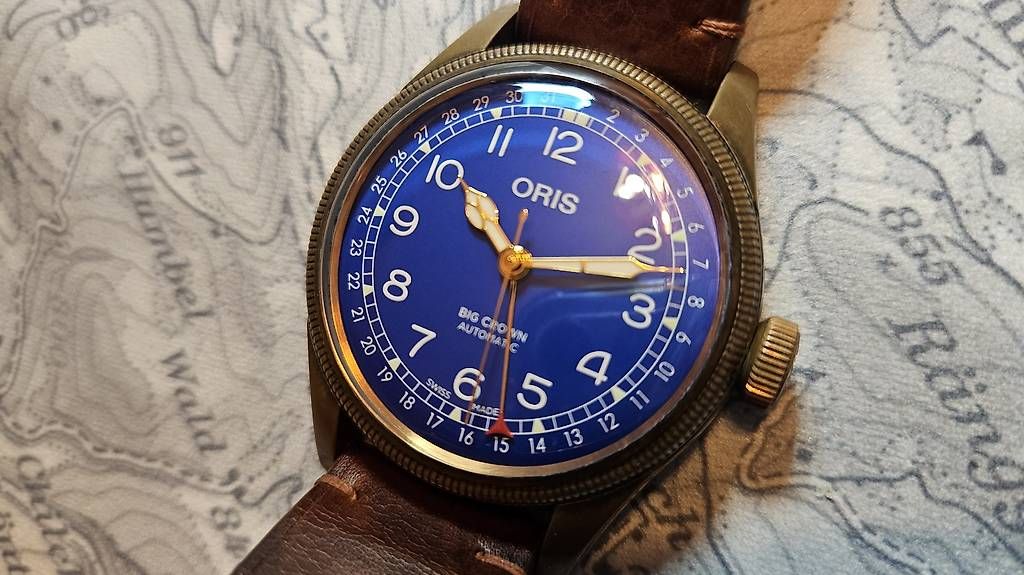 Montres: Oris Big Crown Pointer Date, Bronze, Mare Nostrum Blu – D'occasion à Riehen par nitrammangold