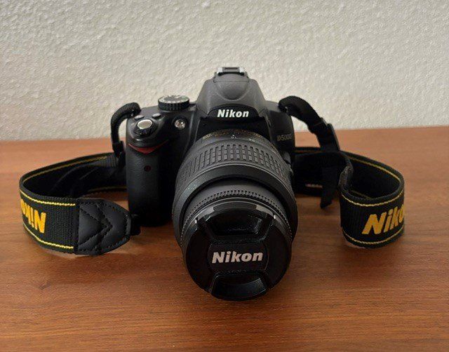 Nikon Fotocamera: NIKON Digitalkamera D5000 – Nuovo (secondo la descrizione) da Ossingen venduto da Orelius